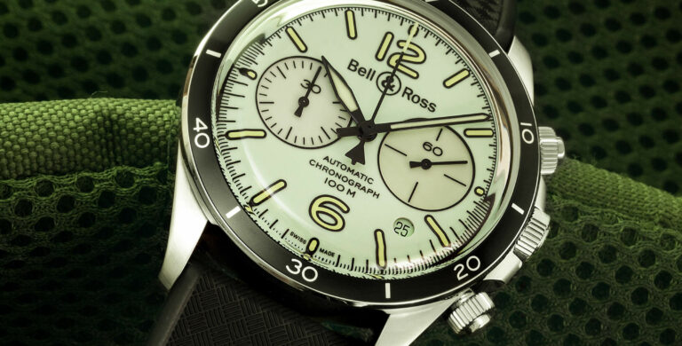 Bell & Ross BR V2-94 Full Lum