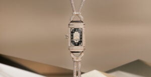 O relógio-pendente Reverso Secret Necklace da Jaeger-LeCoultre