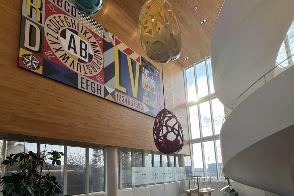 O hall de entrada da La Fabrique du Temps | Foto: Miguel Seabra/Espiral do Tempo