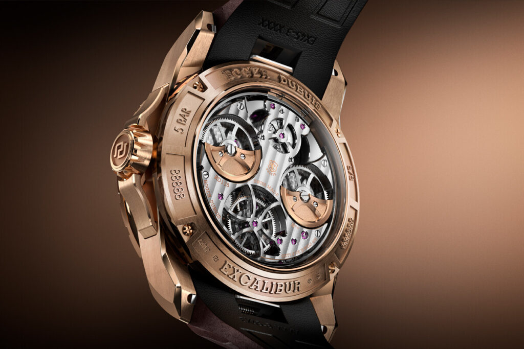 O Excalibur Grande Complication é alimentado por um movimento automático com dois microrrotores | Foto: Roger Dubuis