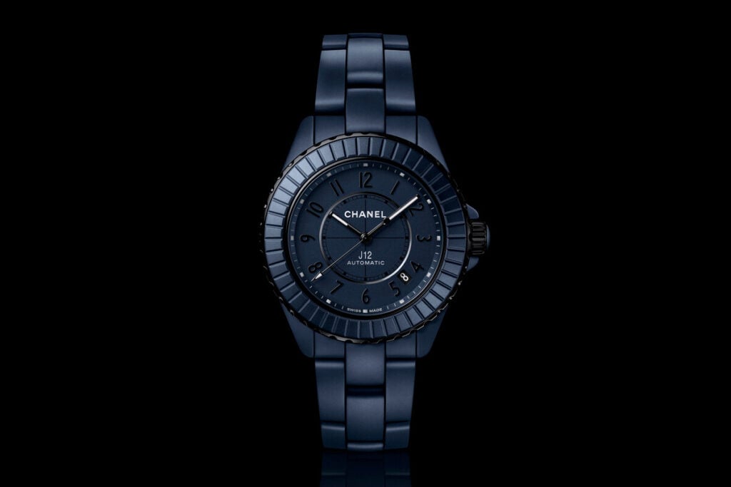 O J12 Bleu 'essencial' que serve de base à edição comemorativa | Foto: Chanel