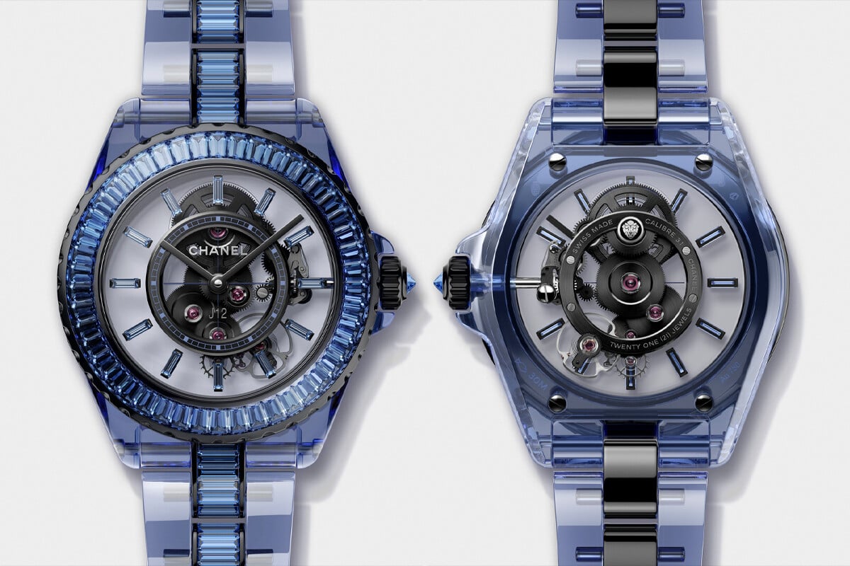 A tonalidade azulada mais clara do Chanel J12 Bleu X-Ray | Foto: Chanel