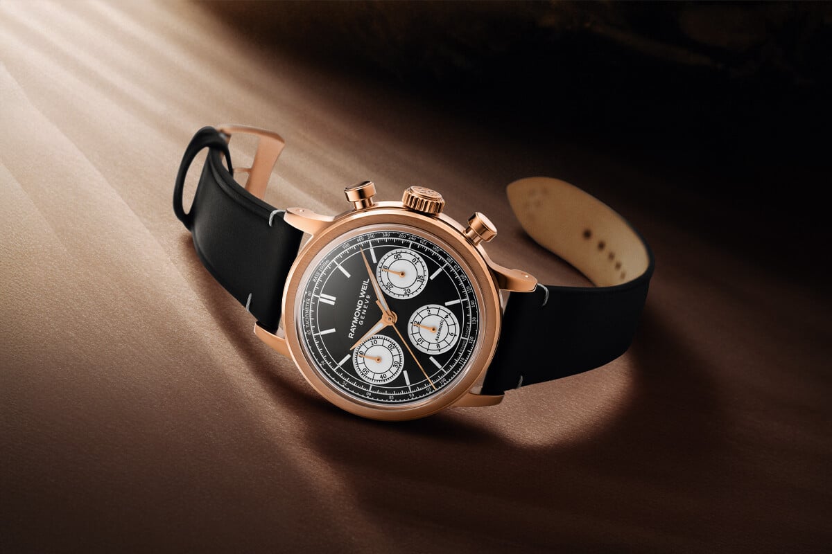 A nova combinação do Millésime Chronograph com caixa plaqué ouro rosa e mostrador 'reverse panda' | Foto: Raymond Weil