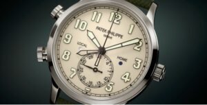 O novo Calatrava Pilot Travel Time Ref. 5524G surpreendeu pelo mostrador marfim | Foto: Pastek Philippe