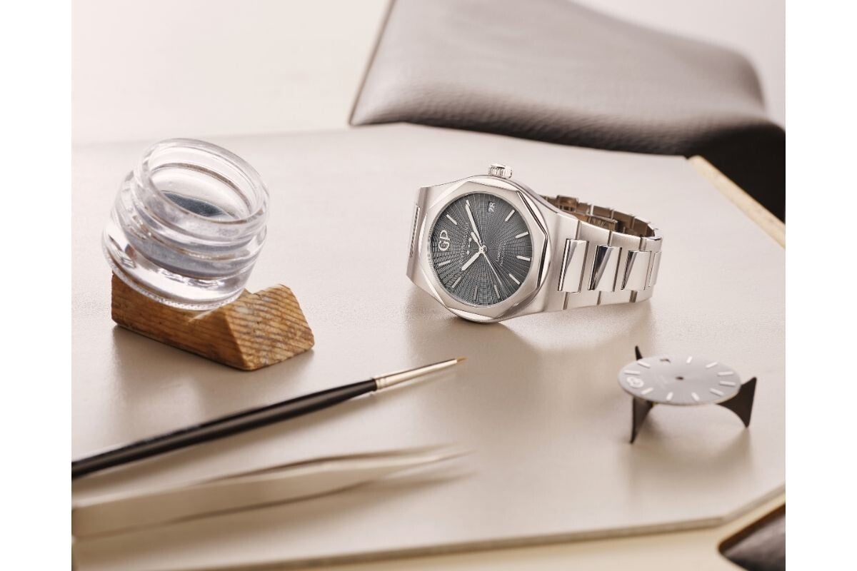 Girard-Perregaux Laureato 42 mm com mostrador em esmalte Grand Feu