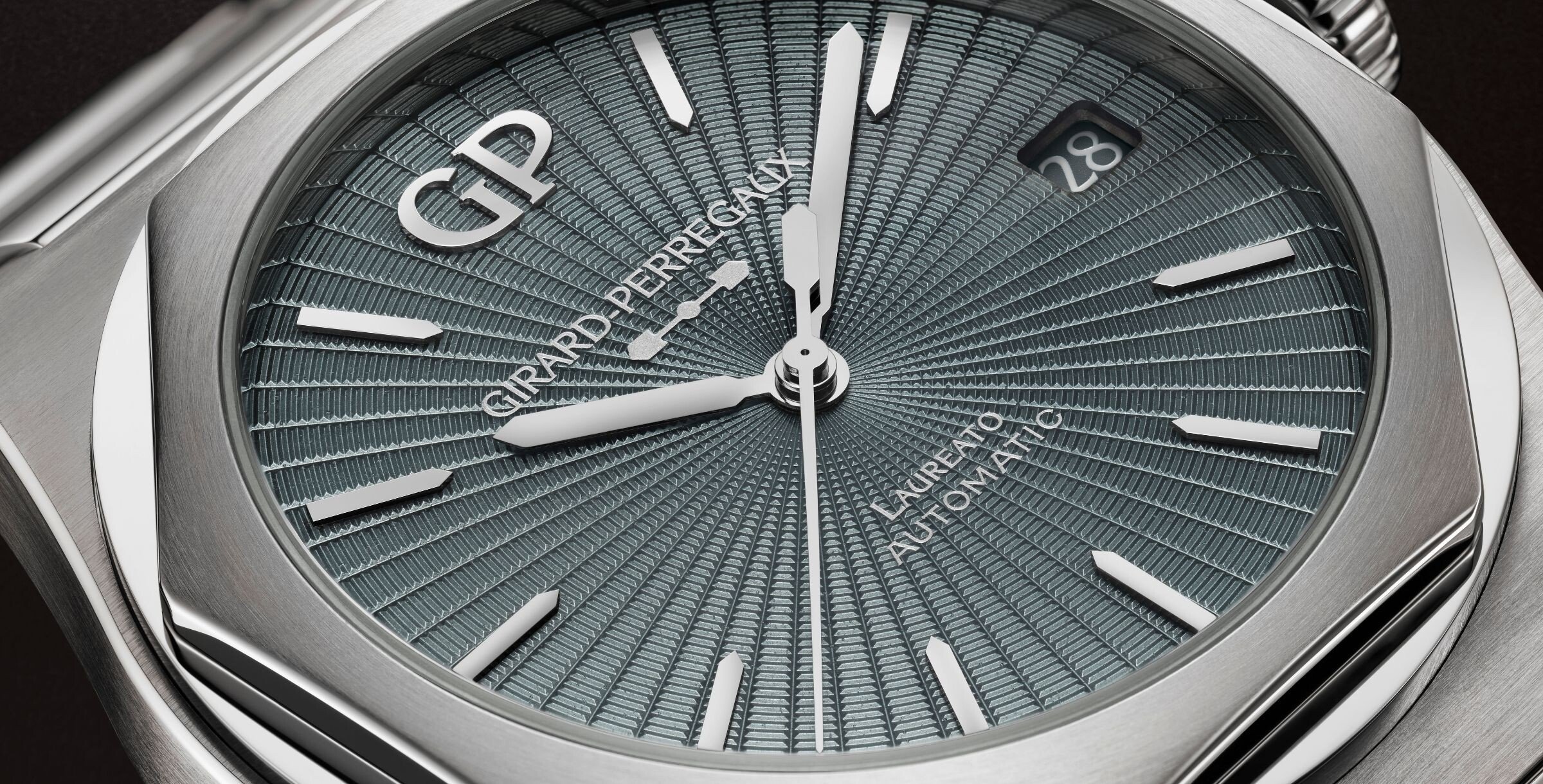 Girard-Perregaux Laureato 42mm Infinite Grey