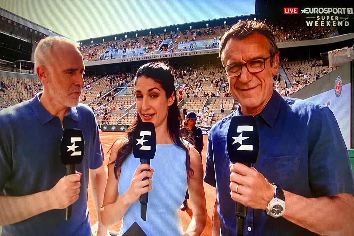 Nas transmissões do Eurosport, Mats Wilander foi visto sempre com o seu Linde Werdelin 3-Timer | Foto: Miguel Seabra