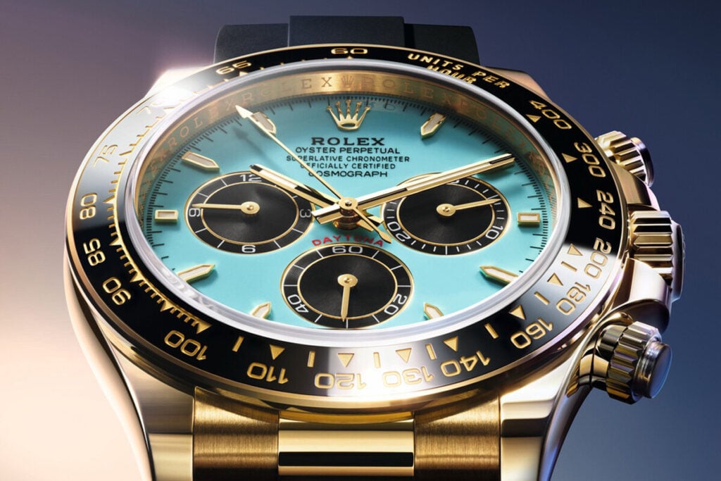 Uma combinação muito estival com o azul-turquesa associado ao ouro amarelo e à bracelete Oysterflex | Foto: Rolex