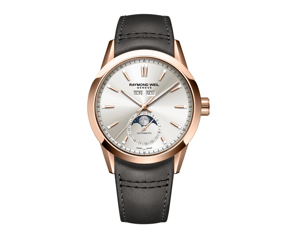 Relógio Raymond Weil Freelancer: com caixa em ouro rosa e mostrador prateado. Com complicação de calendário completo e fases da lua.