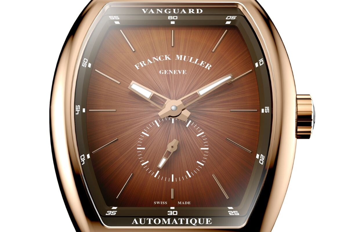 mostrador aproximado do relógio vanguard sfumato slim da Franck Muller em tons acastanhados