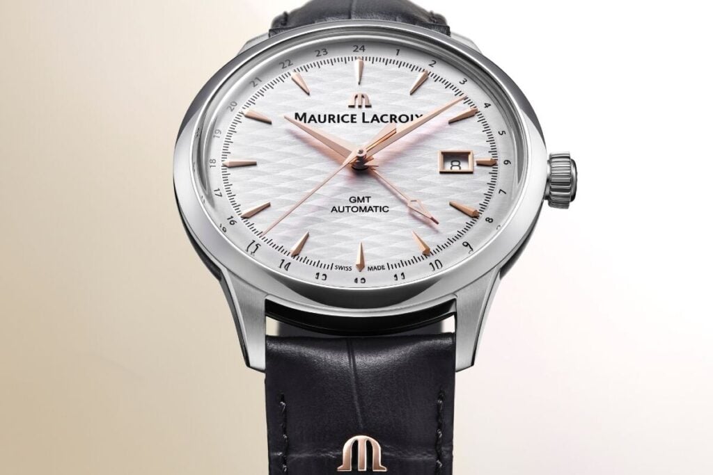 O 1975 Automatic GMT Silver Mist está dotado de um ponteiro suplementar para segundo fuso horário | Foto: Maurice Lacroix