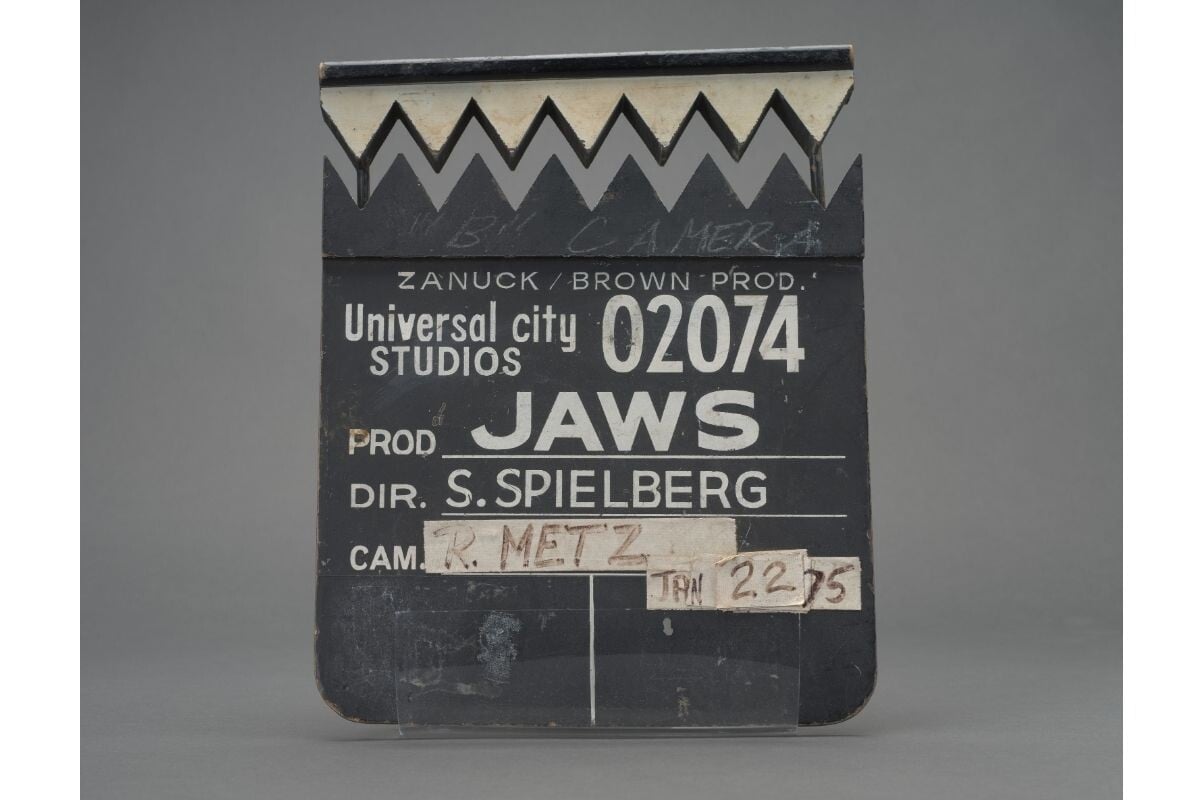 A placa de gravação do filme Jaws que estará exposta no museu de artes cinematográficas de Los Angeles