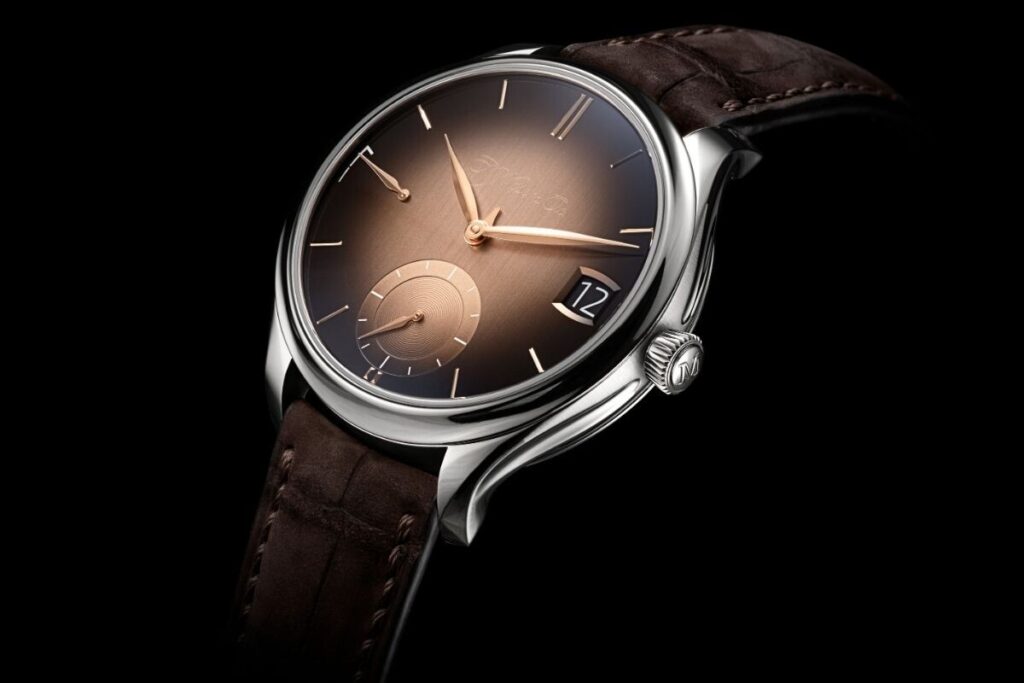 O relógio H.Moser & Cie. Endeavour Perpetual Calendar Smoked Salmon