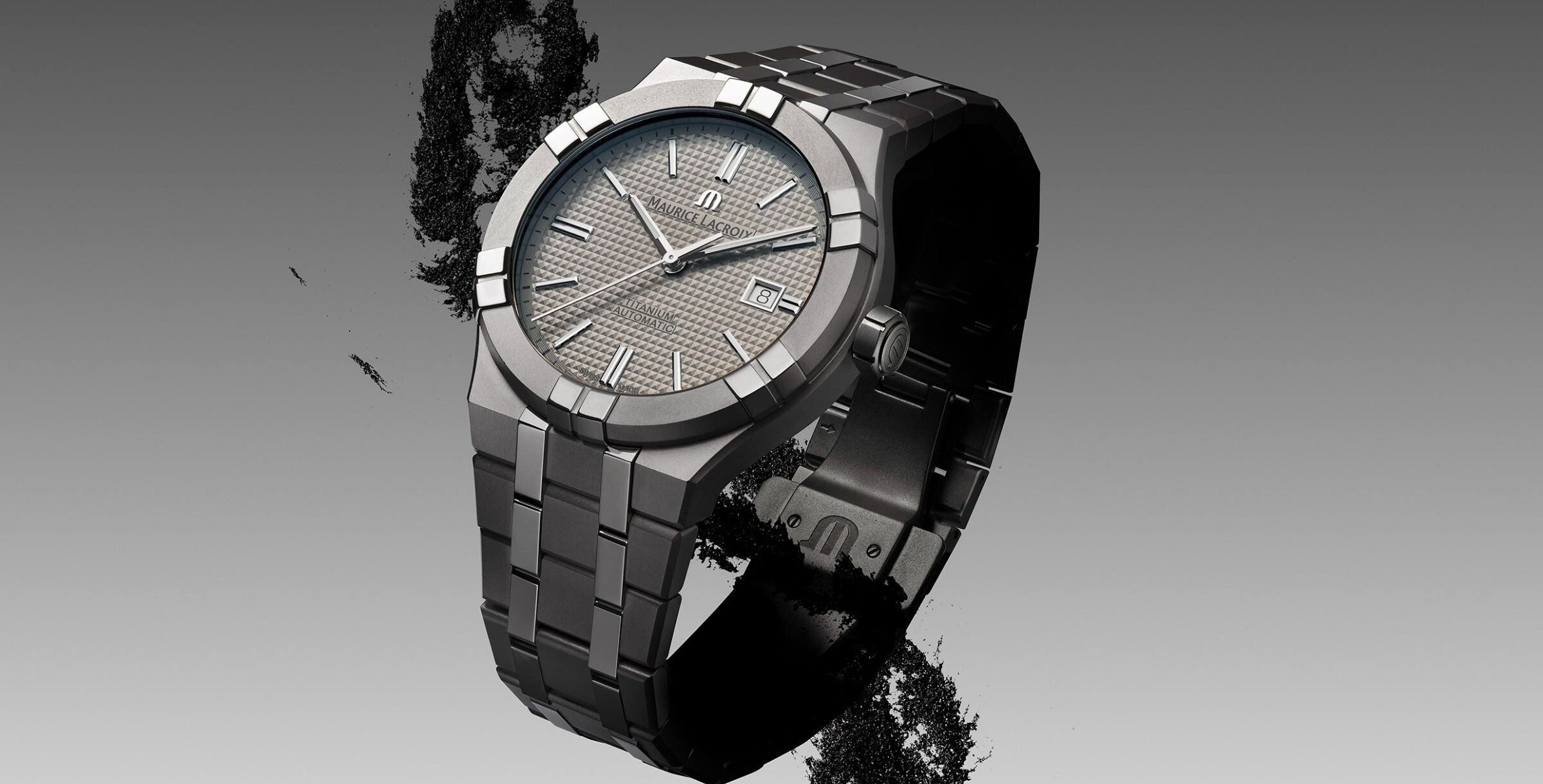 relógio metálico cinzento em titânio com bracelete Maurice Lacroix Aikon Automatic