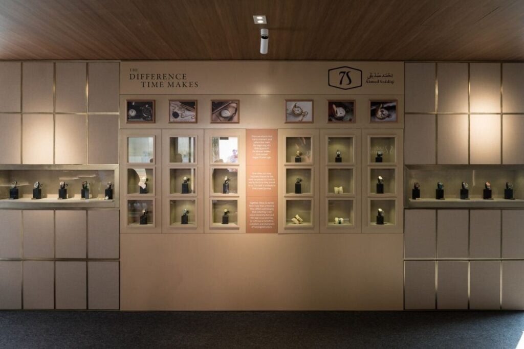 Edições limitadas de várias marcas alusivas aos 75 anos da Seddiqi & Sons na Dubai Watch Week | Foto: DWW