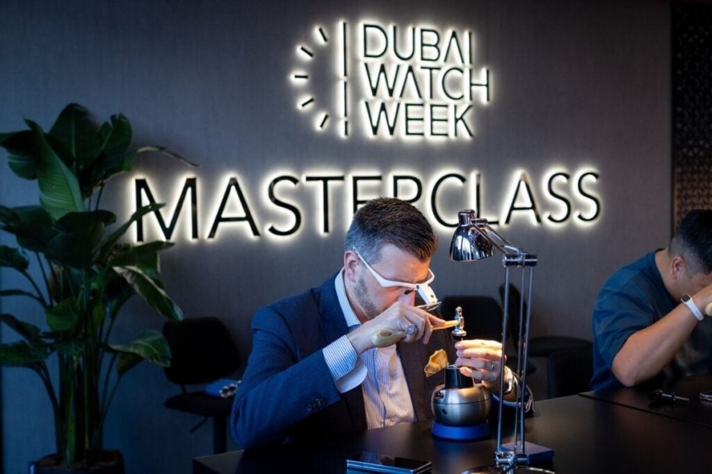 A parte educativa da Dubai Watch Week inclui clinicas de artesanato com as masterclasses de várias marcas | Foto: DWW