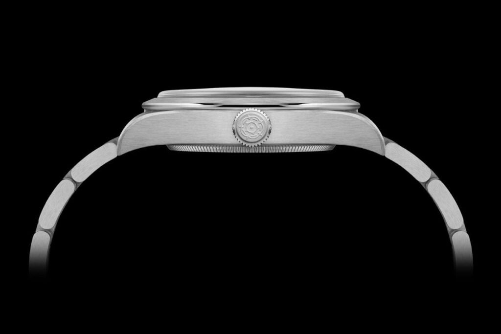 O relógio Tudor Ranger visto de lado