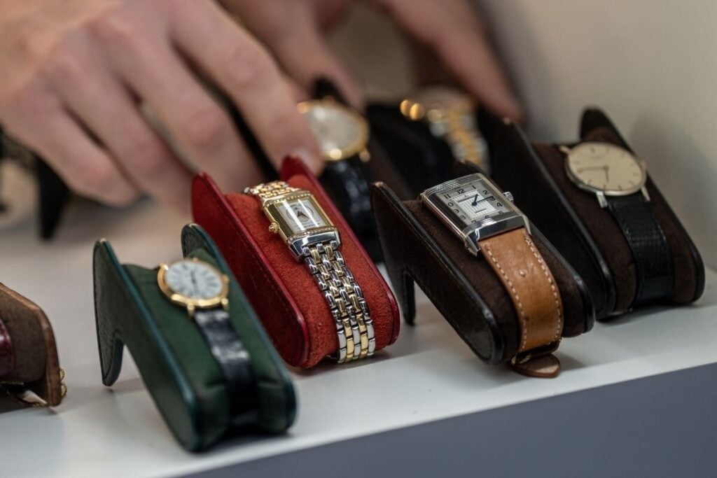 Reverso da Jaeger-LeCoultre na secção VO'Vintage da Vicenzaoro | Foto: Vicenzaoro