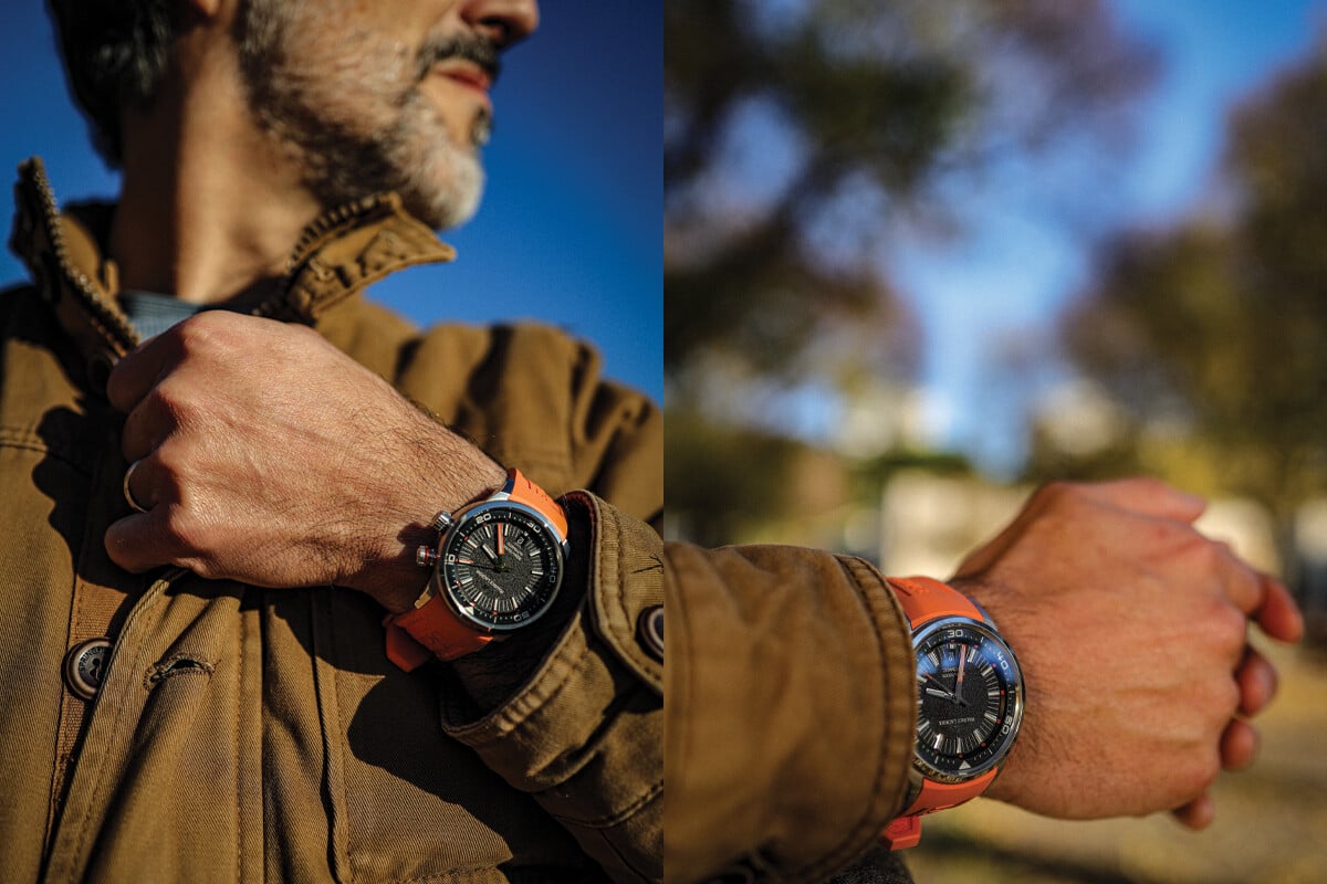 Imagem composta por duas fotografias lado a lado mostrando um homem ao ar livre com um relógio desportivo de bracelete laranja no pulso.