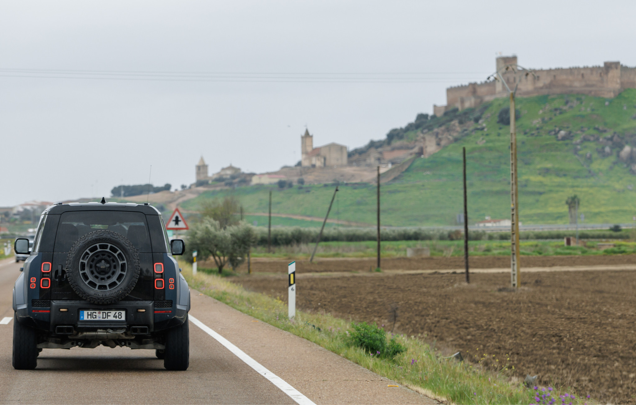 Defenders Octa a caminho da etapa do Rally Raid Portugal em Badajoz | Foto: Defender Rally Team