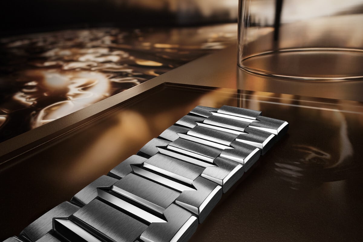 A bracelete met&aacute;lica do Jaeger-LeCoultre Master Control Chronometre