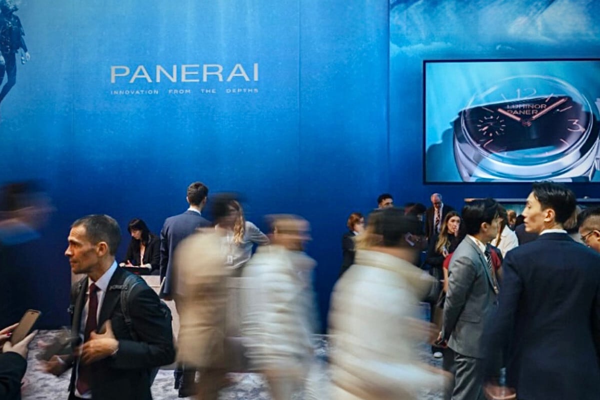 Muitos visitantes no stand da Panerai no Watches and Wonders | Foto: Panerai
