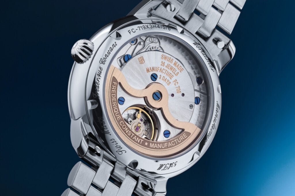 fundo de rel&oacute;gio com mecanismo &agrave; vista Classic Worldtimer Manufacture | Foto: Frederique Constant