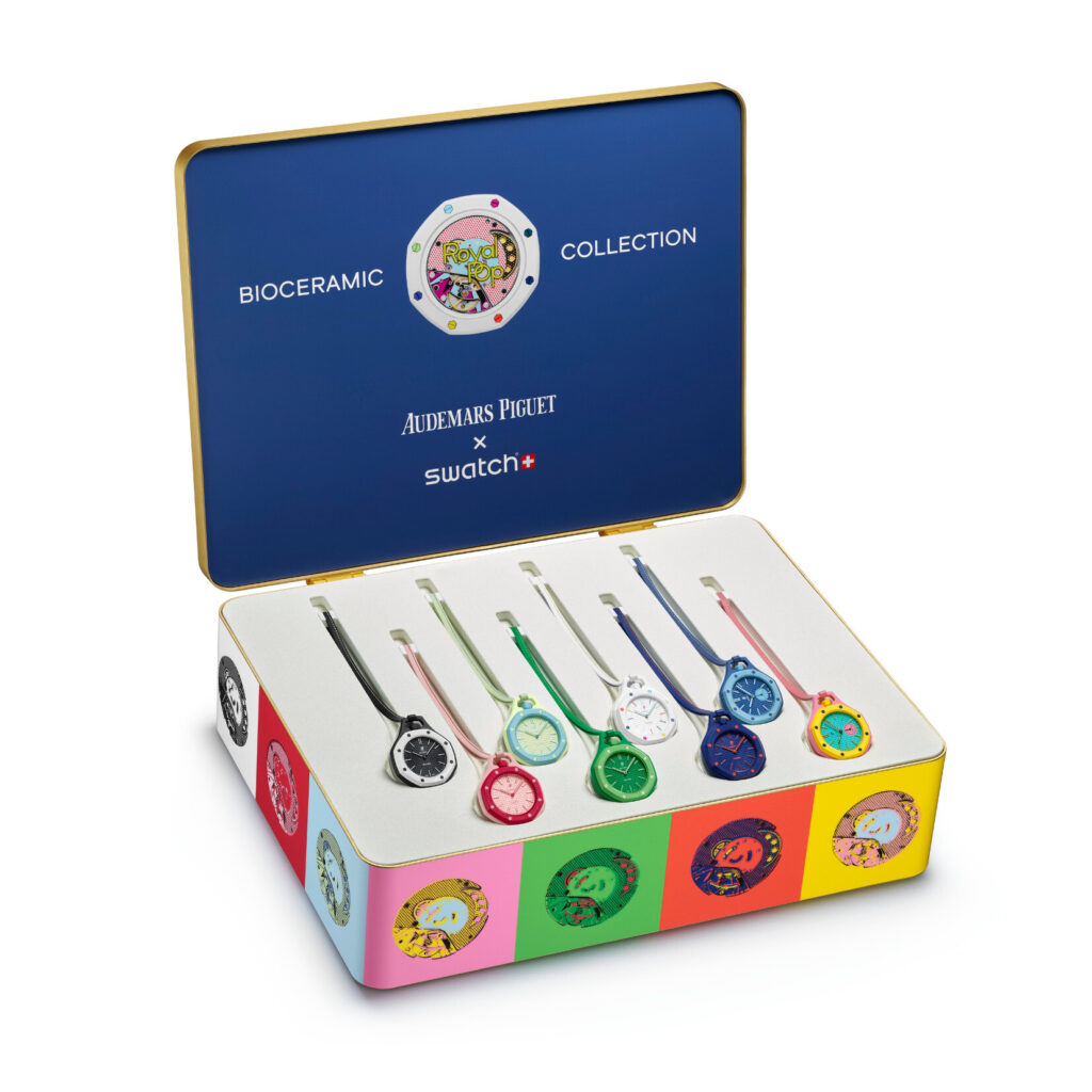 Estojo aberto dos novos Swatch x Audemars Piguet Royal Pop