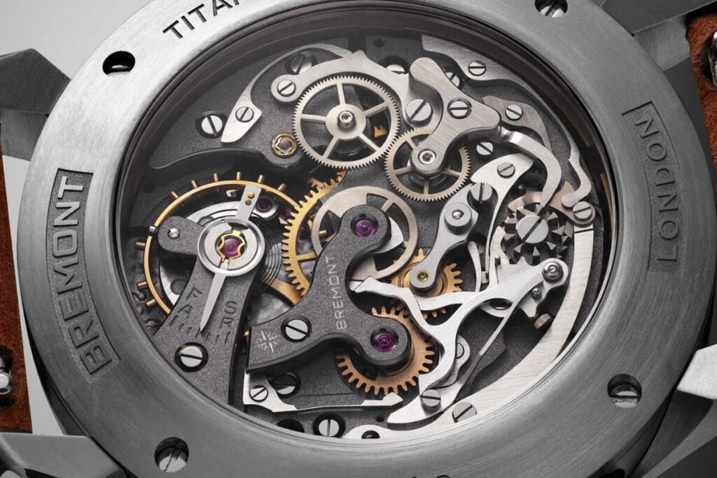 calibre de cronógrafo do Watches-and-Wonders Bremont Altitude Pulsograph Valjoux 23