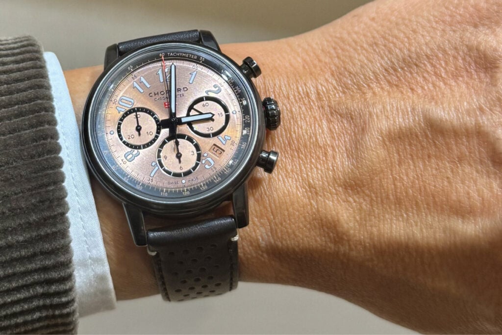 no pulso um cronógrafo do Watches-and-Wonders Chopard Mille Miglia | Foto: Miguel Seabra/Espiral do Tempo