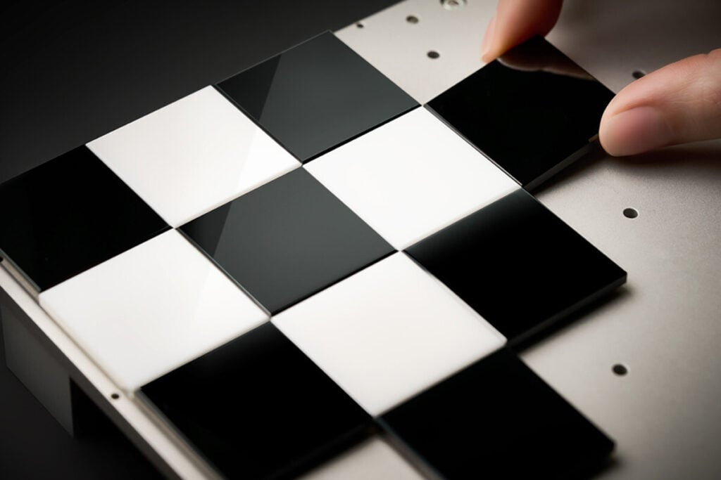 tabuleiro cer&acirc;mica xadrez Chanel Coco Game Chanel Chessboard | Foto: Chanel
