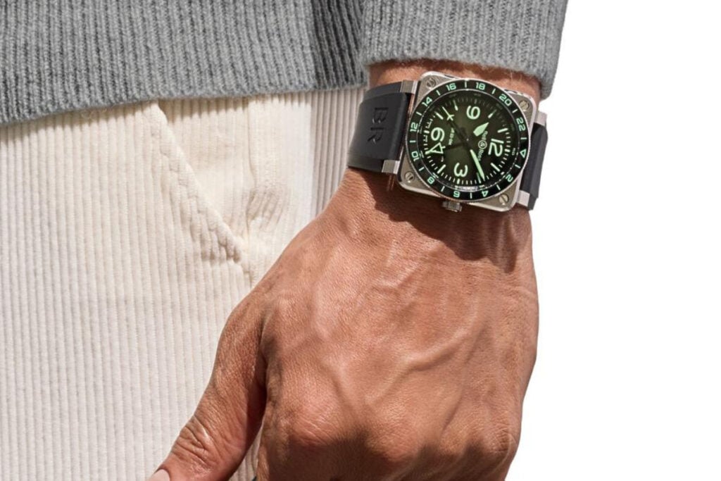 O recente BR-03 GMT Green Lum j&aacute; apresenta um tipo de verde diferente | Foto: Bell & Ross