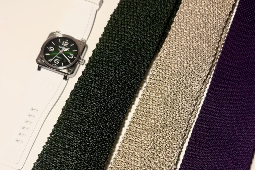 rel&oacute;gio Bell & Ross BR-03 Green Steel com bracelete branca | Foto: Miguel Seabra/Espiral do Tempo